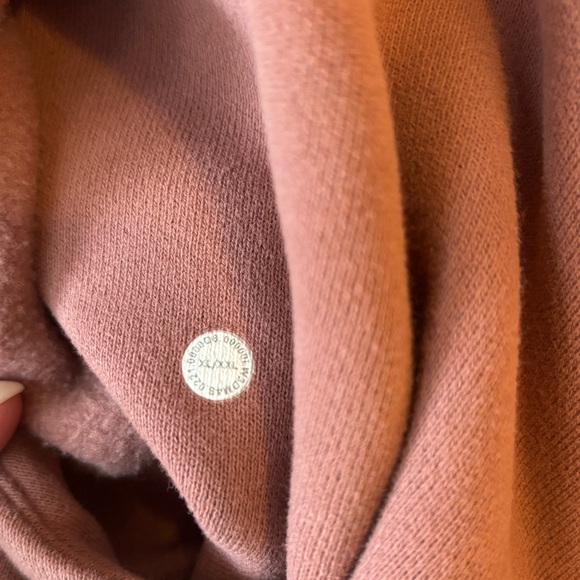 Lululemon Scuba Cropped Half-Zip - Picture 2 of 2